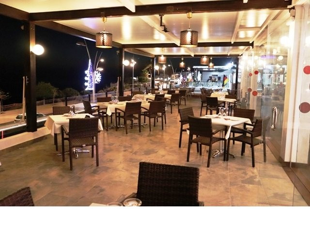 HOLI Restaurante Indio y Cocktail Bar主图