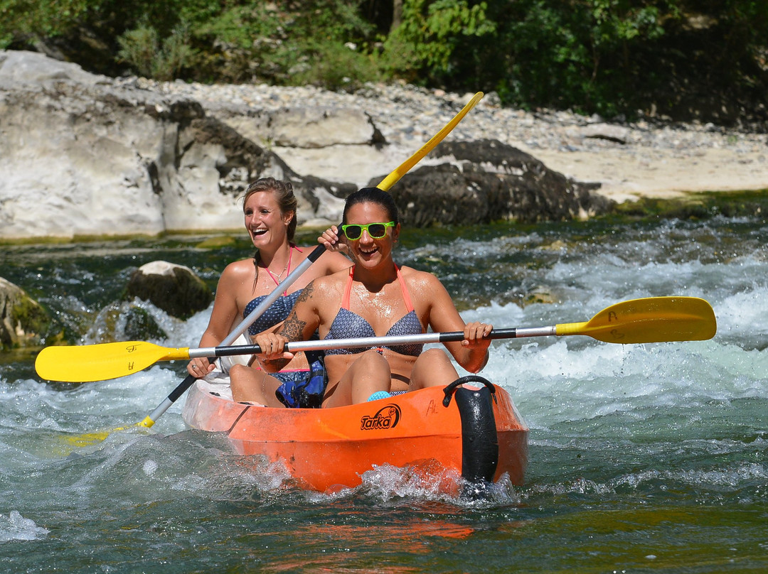Canoe Ardeche Bateaux-瓦隆蓬达尔克必去景点