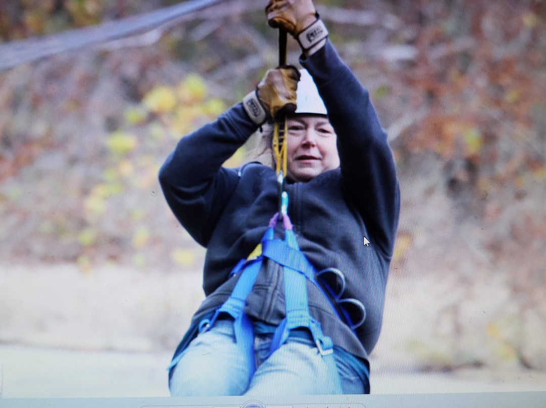 Caveman Zipline-Sullivan必去景点