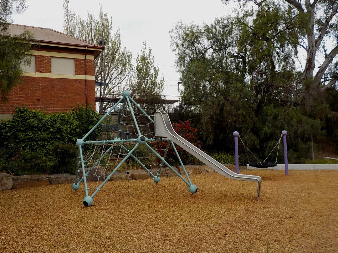 Newmarket Plaza Playground景点图片