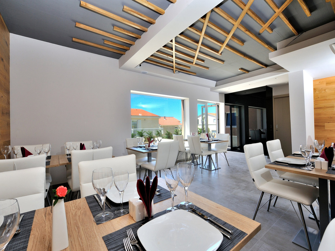 Deluxe Villa No. 10主图