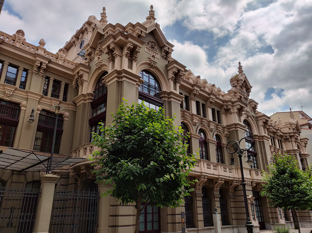 Teatro Armando Palacio Valdes景点图片