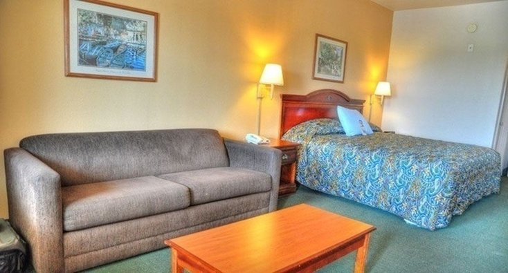 Lone Star Inn & Suites主图