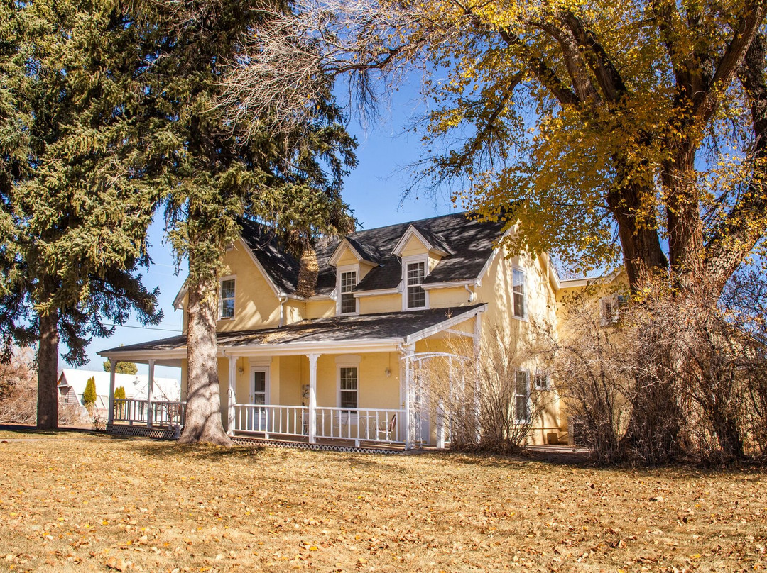 Lizzie's Heritage Inn