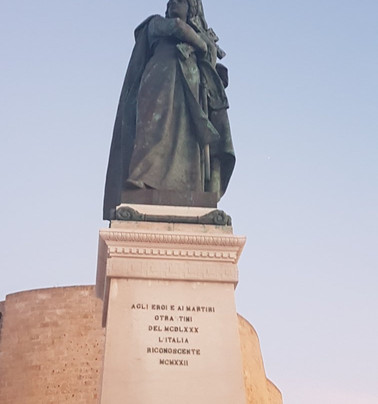 Monumento agli Eroi e Martiri di Otranto-奥特朗托必去景点