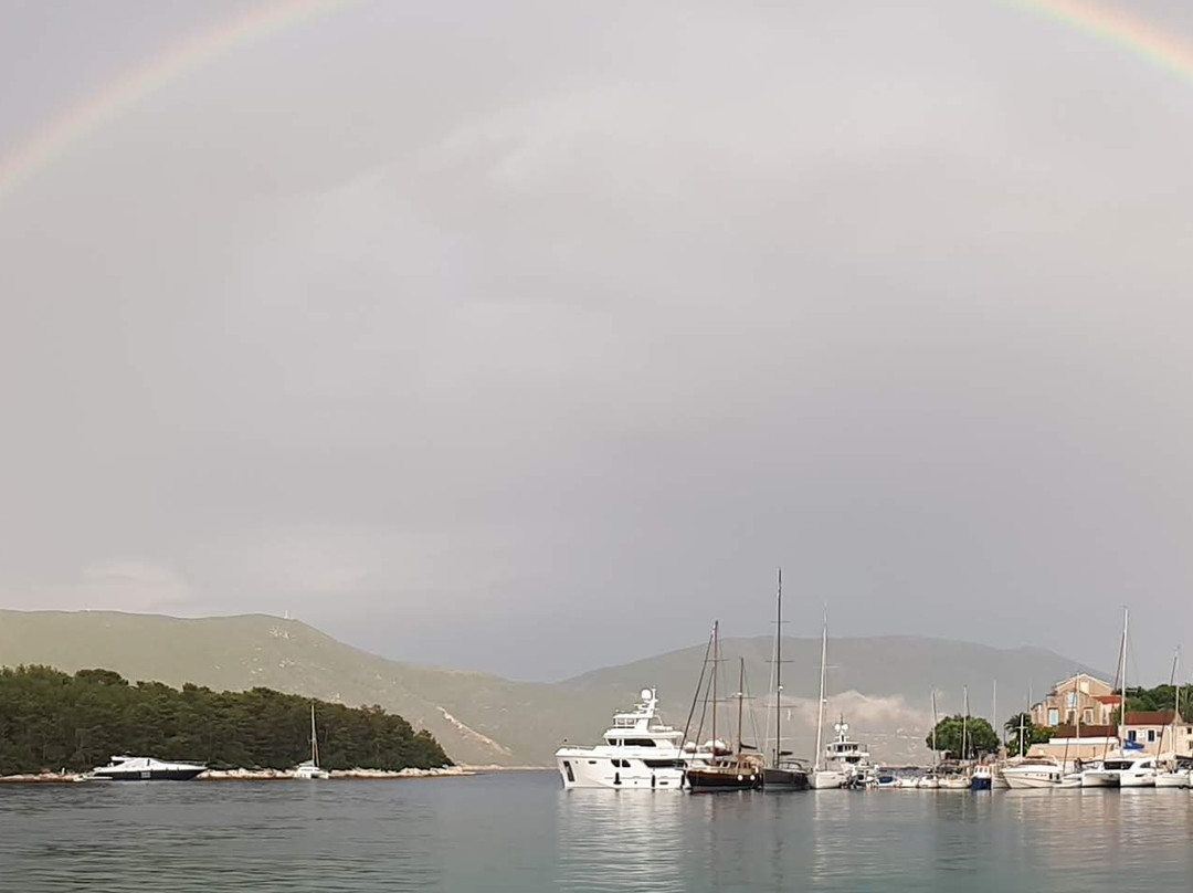 Nisos Yacht Charter景点图片