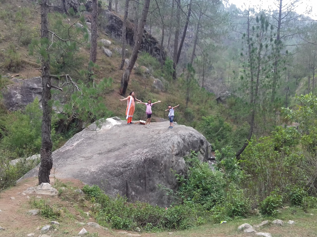 Rudradhari Falls & Caves景点图片