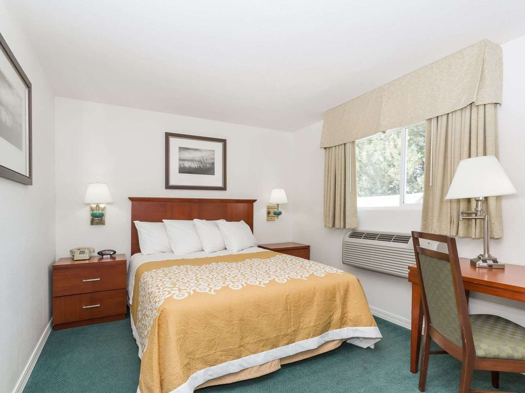 Days Inn by Wyndham Kimball主图