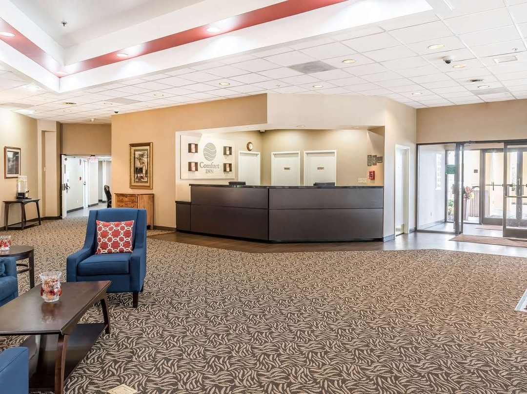 Comfort Inn & Suites Piqua-Near Troy-I75主图