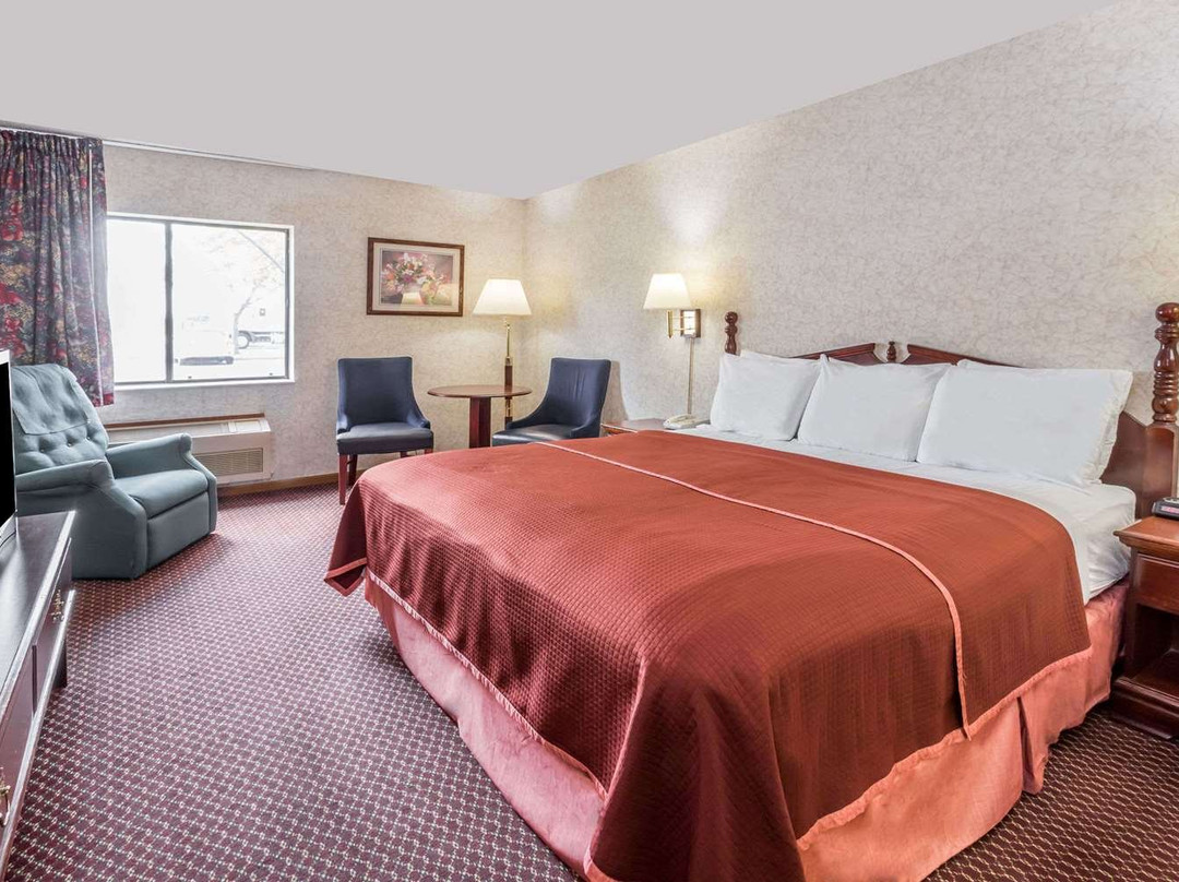 Howard Johnson by Wyndham Manteno主图