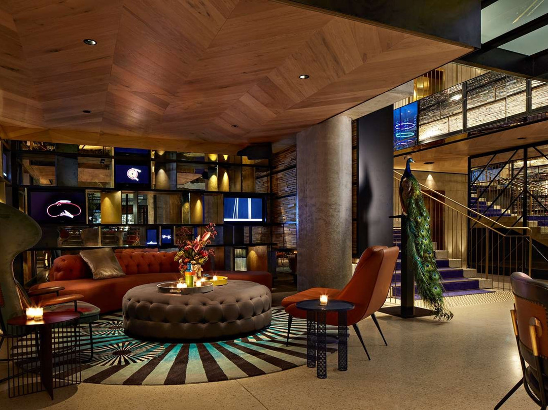 墨尔本QT酒店主图