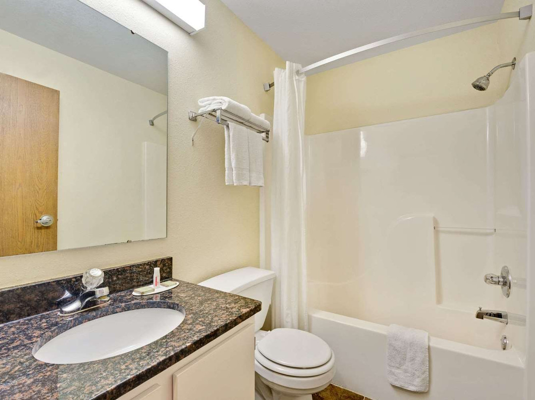 Super 8 By Wyndham Kokomo主图