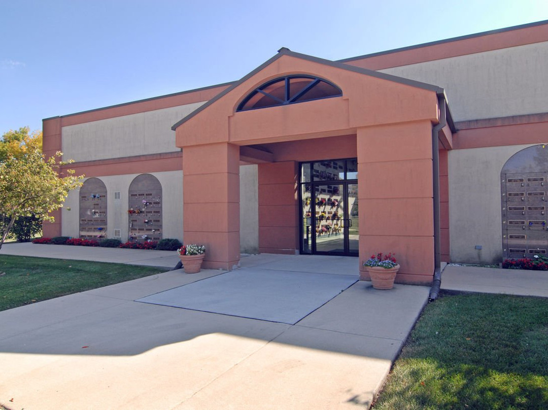 Woodlawn Funeral Home and Memorial Park-Forest Park必去景点