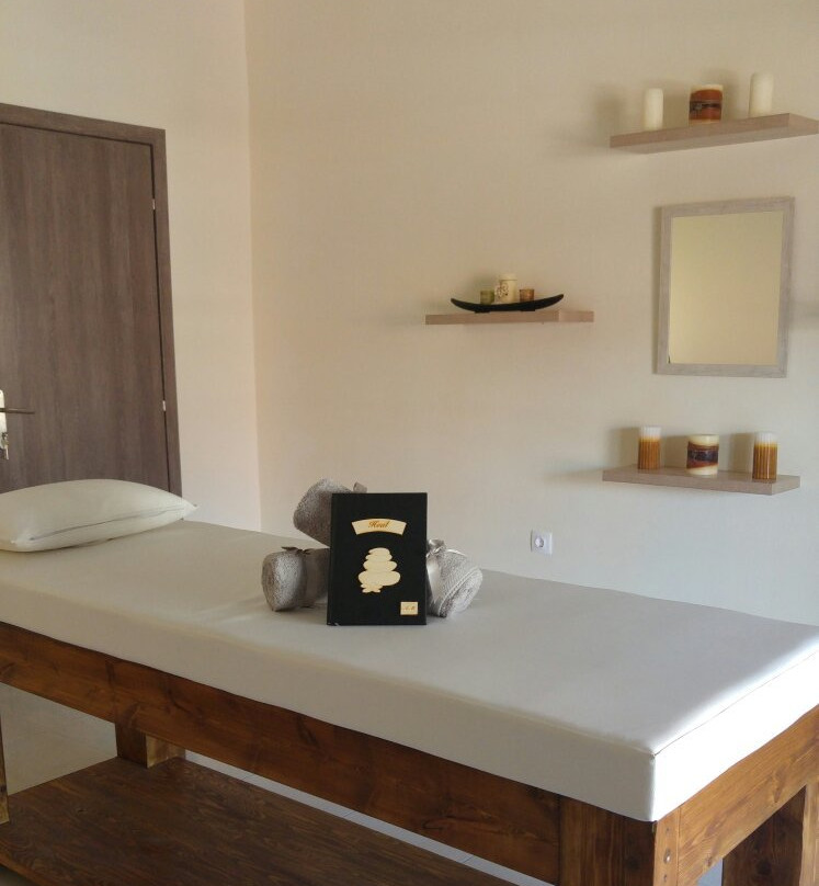 Heal by Antonis Martinos-Acharavi必去景点