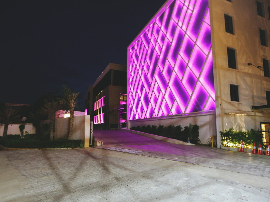 Kyriad Hotel Chennai主图