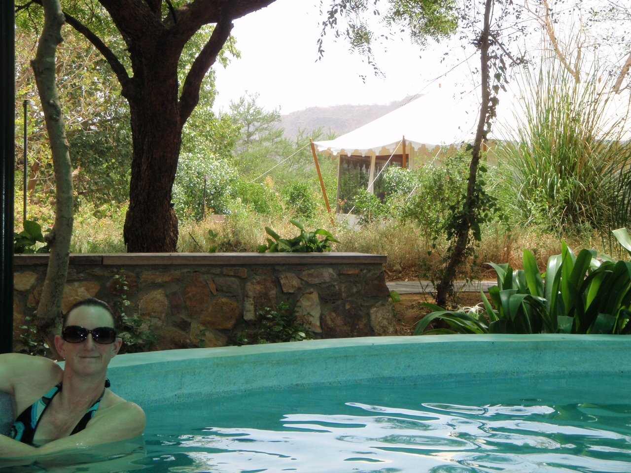 Khem Villas Ranthambore-泳池
