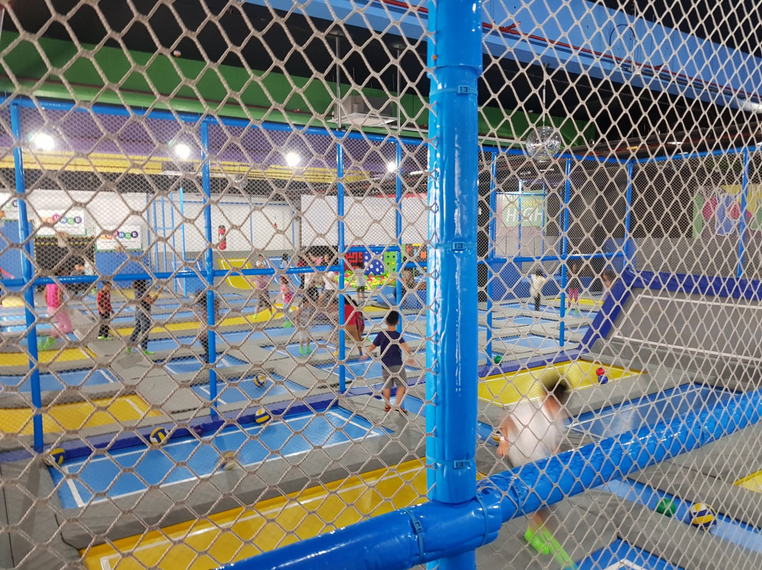 Bounce Philippines-拉斯皮纳斯市必去景点