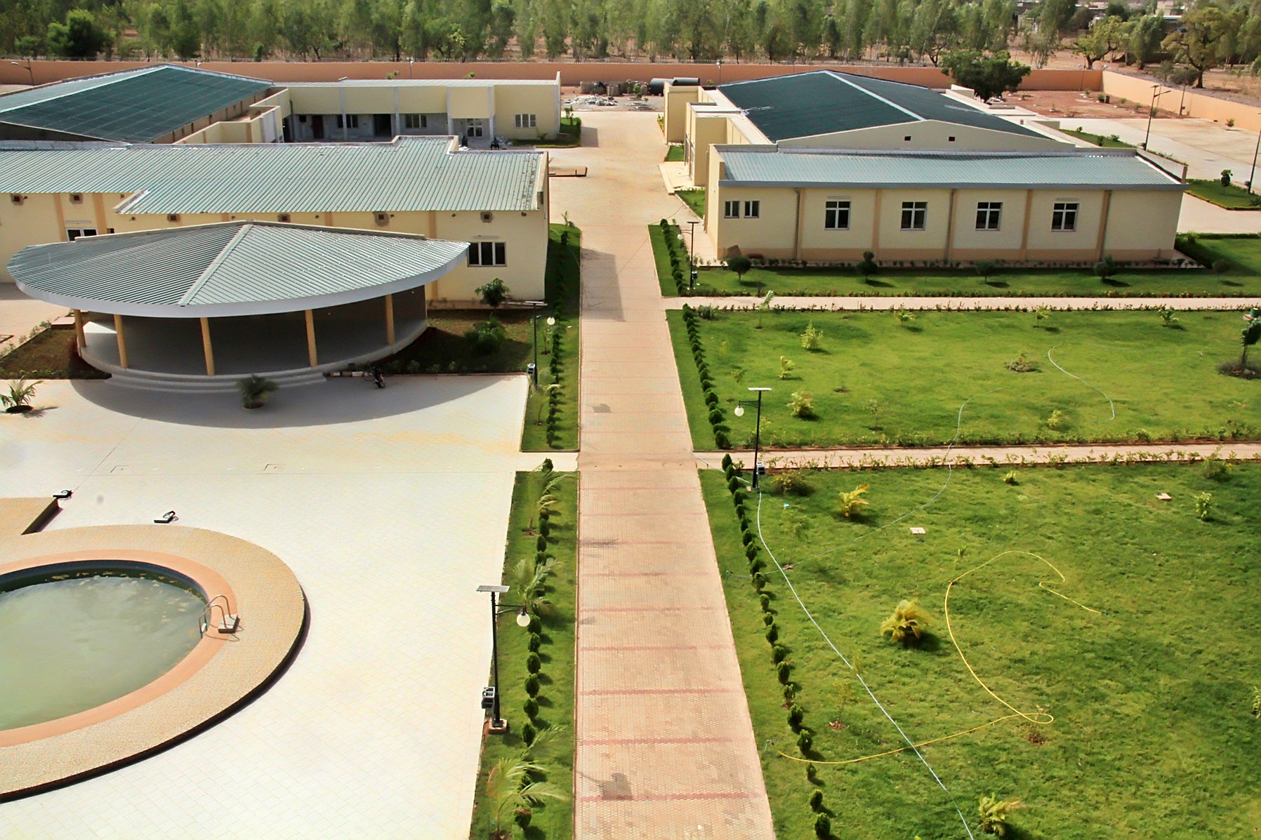 Splendid Hotel Koudougou-家庭/游戏区