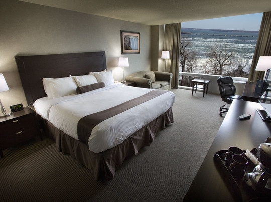 奥克斯瀑布美景酒店