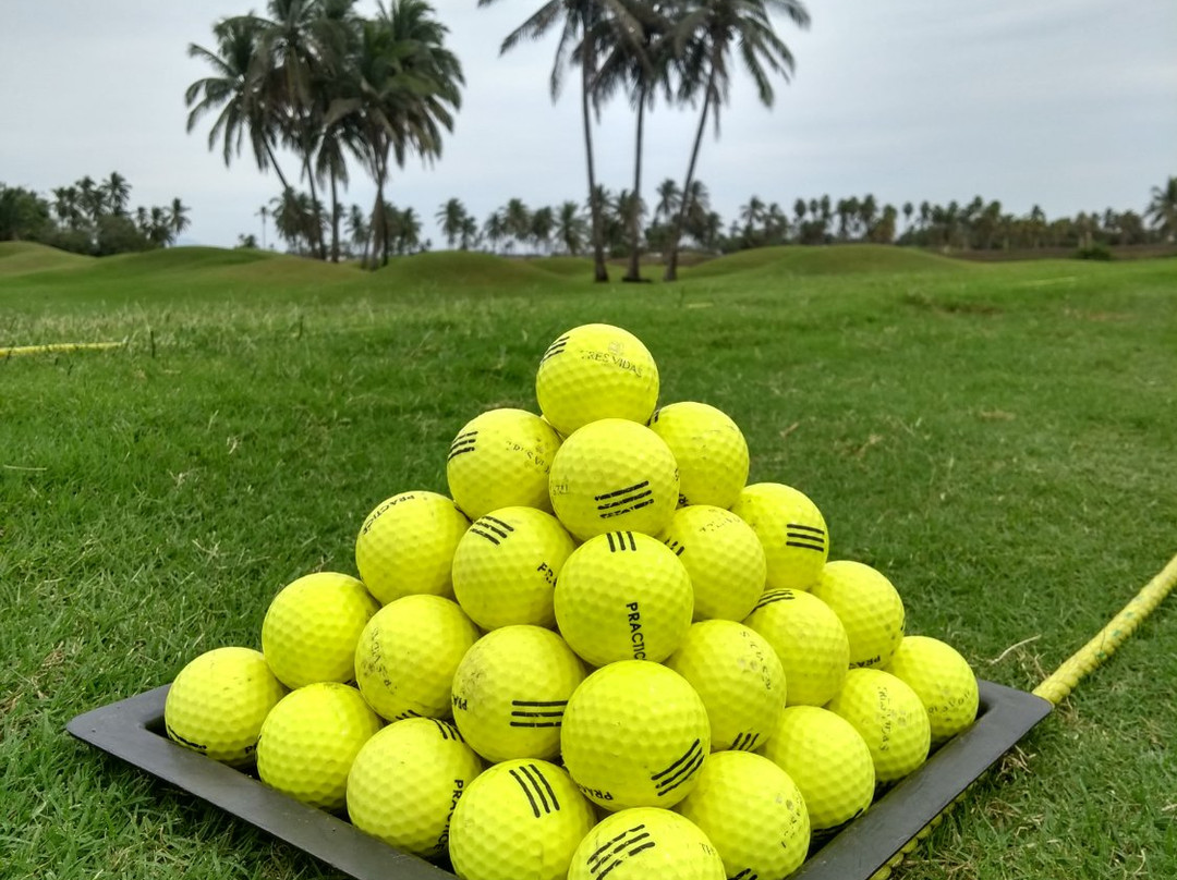 Tres Vidas Club de Golf景点图片