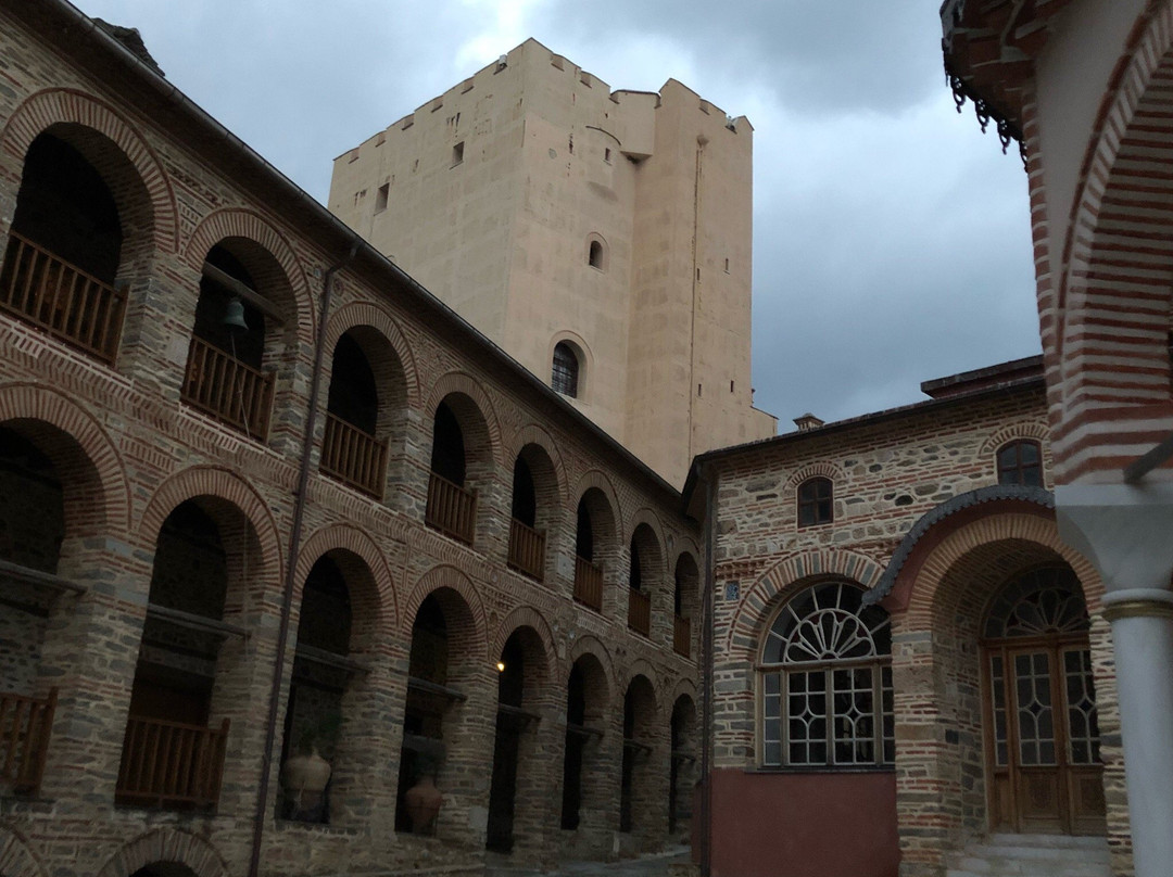 Holy Monastery of Pantocratoros景点图片