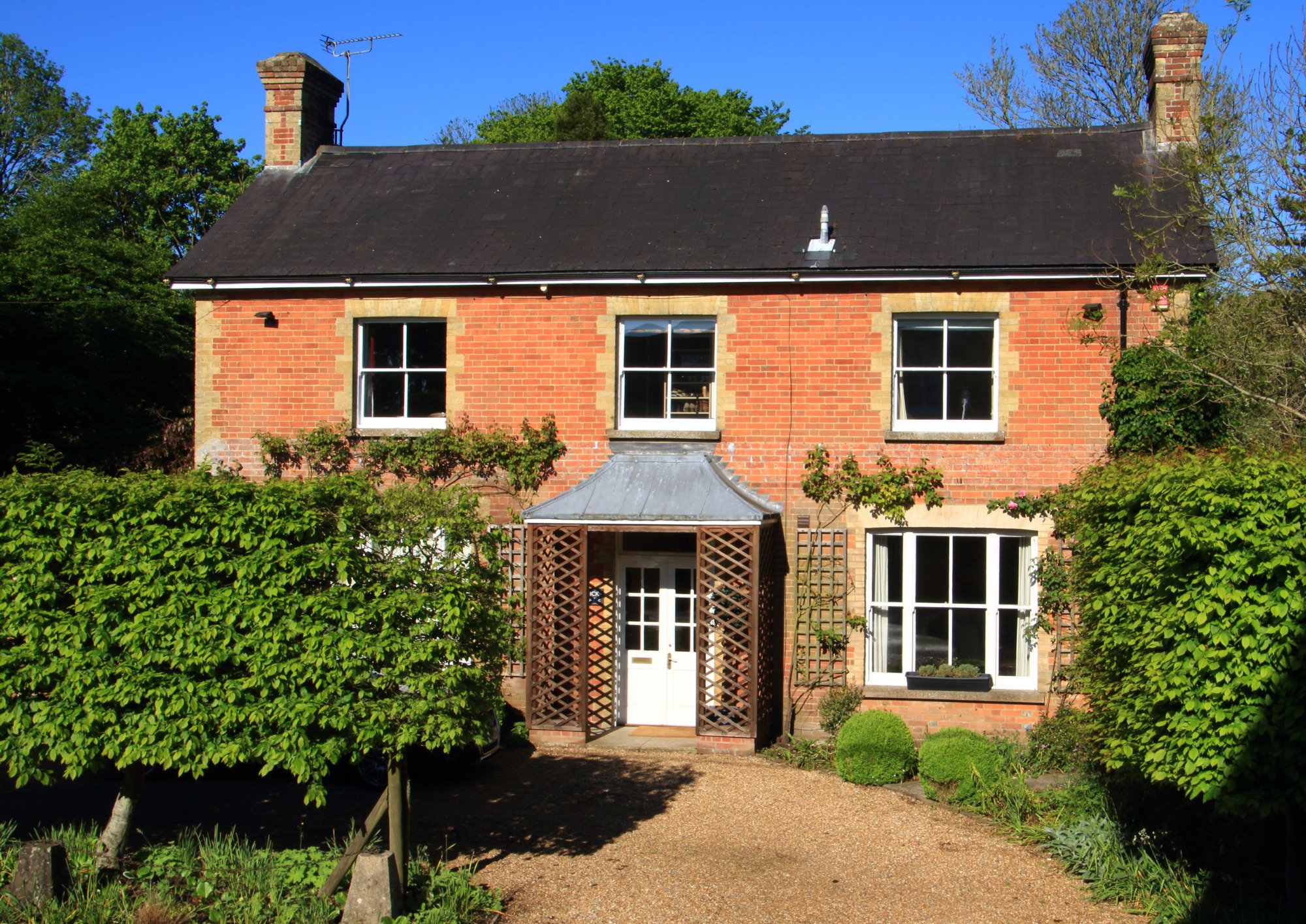 The Brick House-官方
