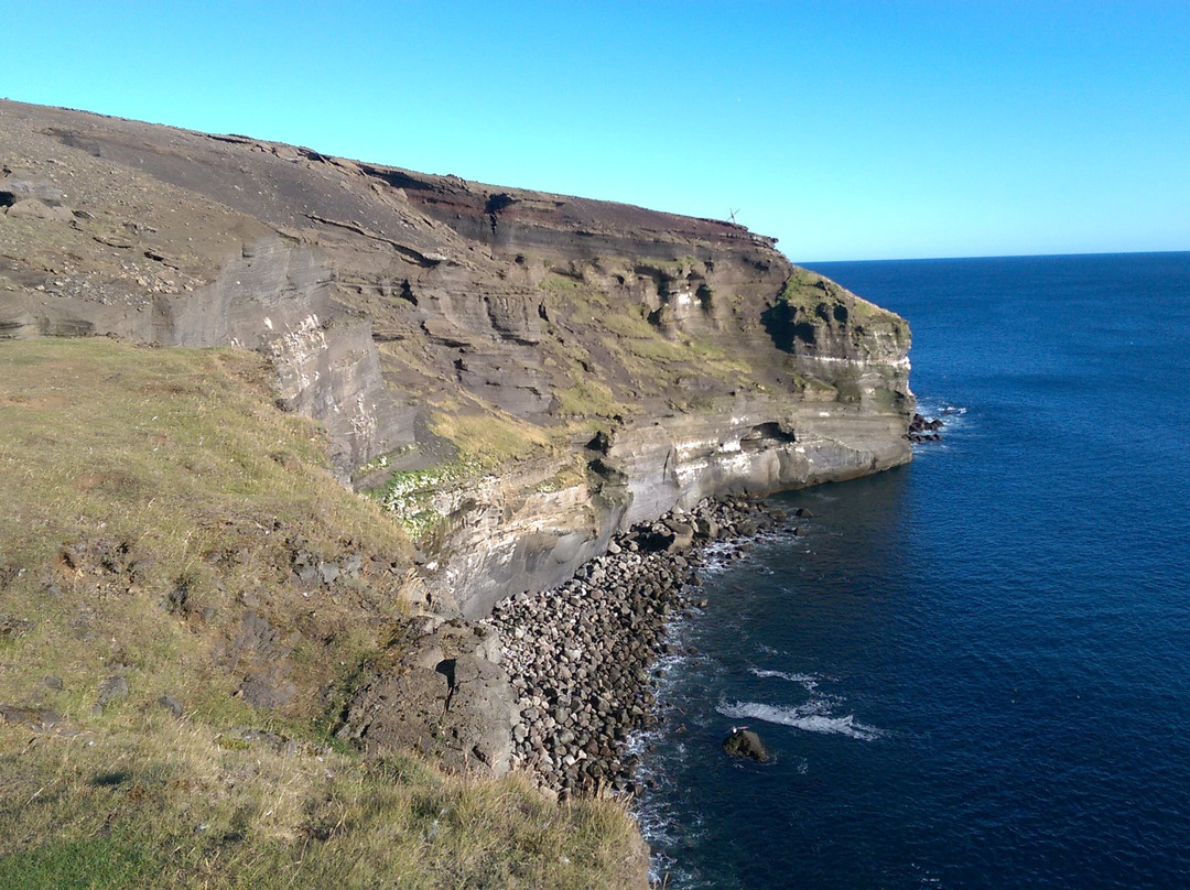 Krysuvik Cliffs-南部半岛必去景点