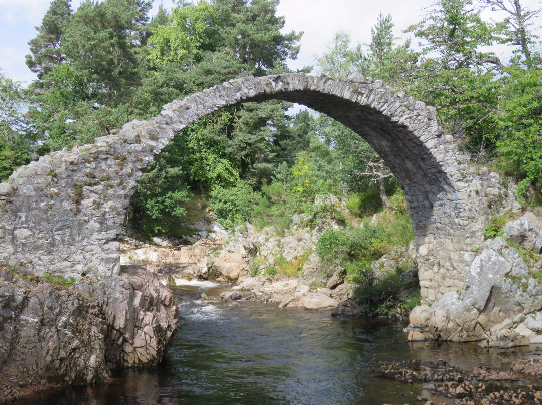 The Old Packhorse Bridge景点图片