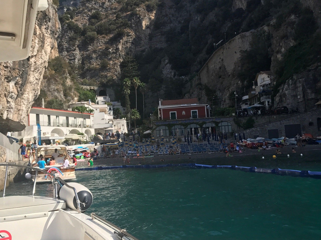 La Bou Charter-普莱亚诺必去景点