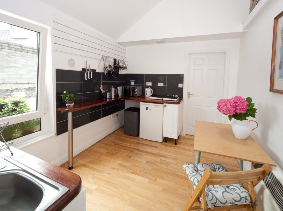 Dalton's Bar & Accomodation-金塞尔必去景点