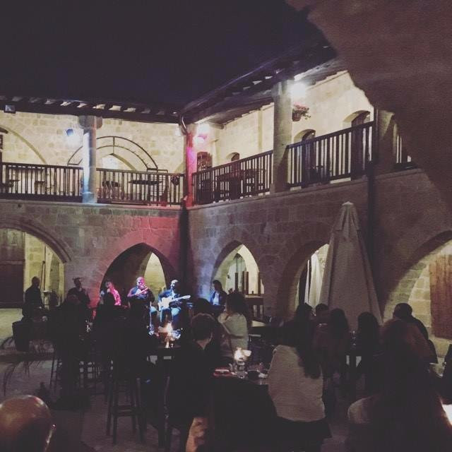 MekHan Cafe & Restaurant