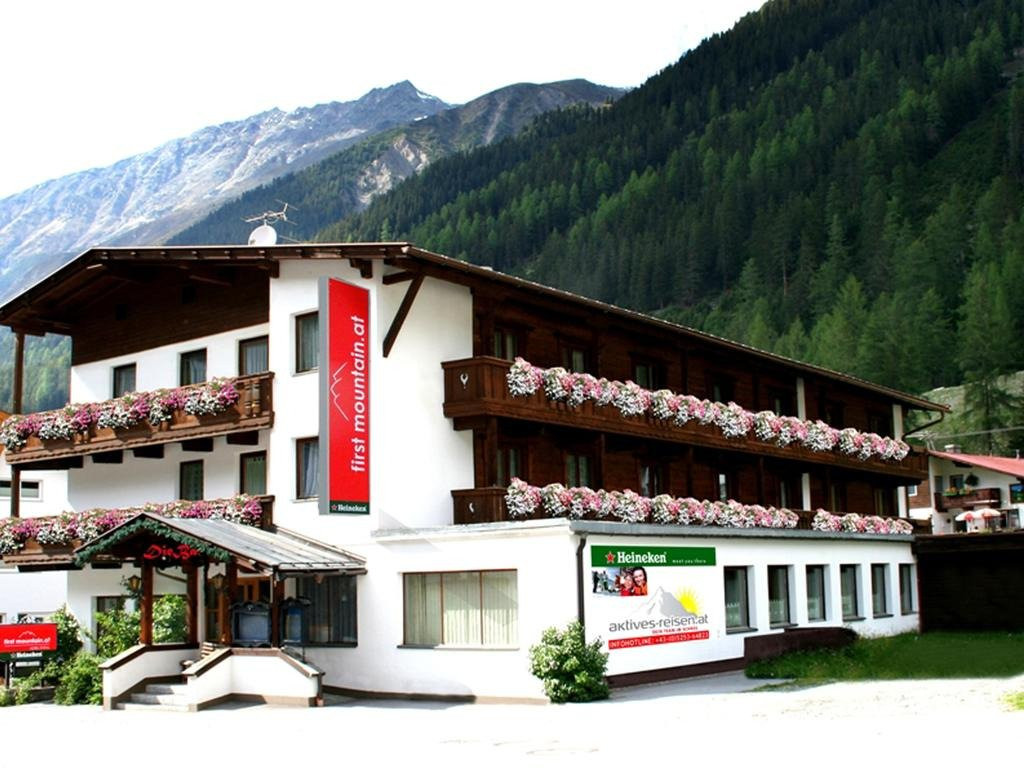 Gries酒店住宿-First Mountain Hotel Öetztal