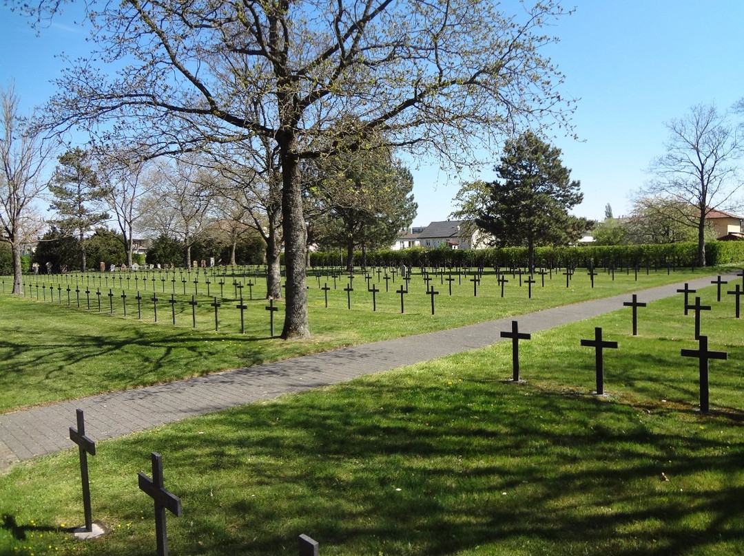 Deutscher Soldatenfriedhof Cernay景点图片