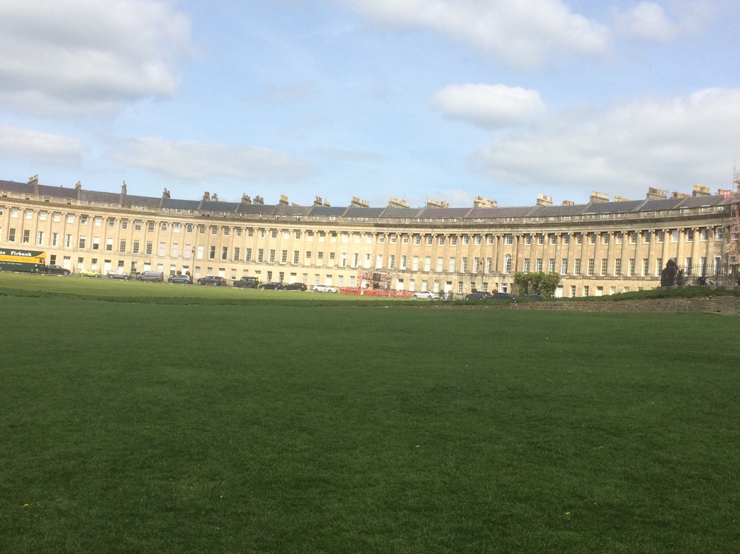 Treasures of Bath Fun Walking Tour-巴斯必去景点