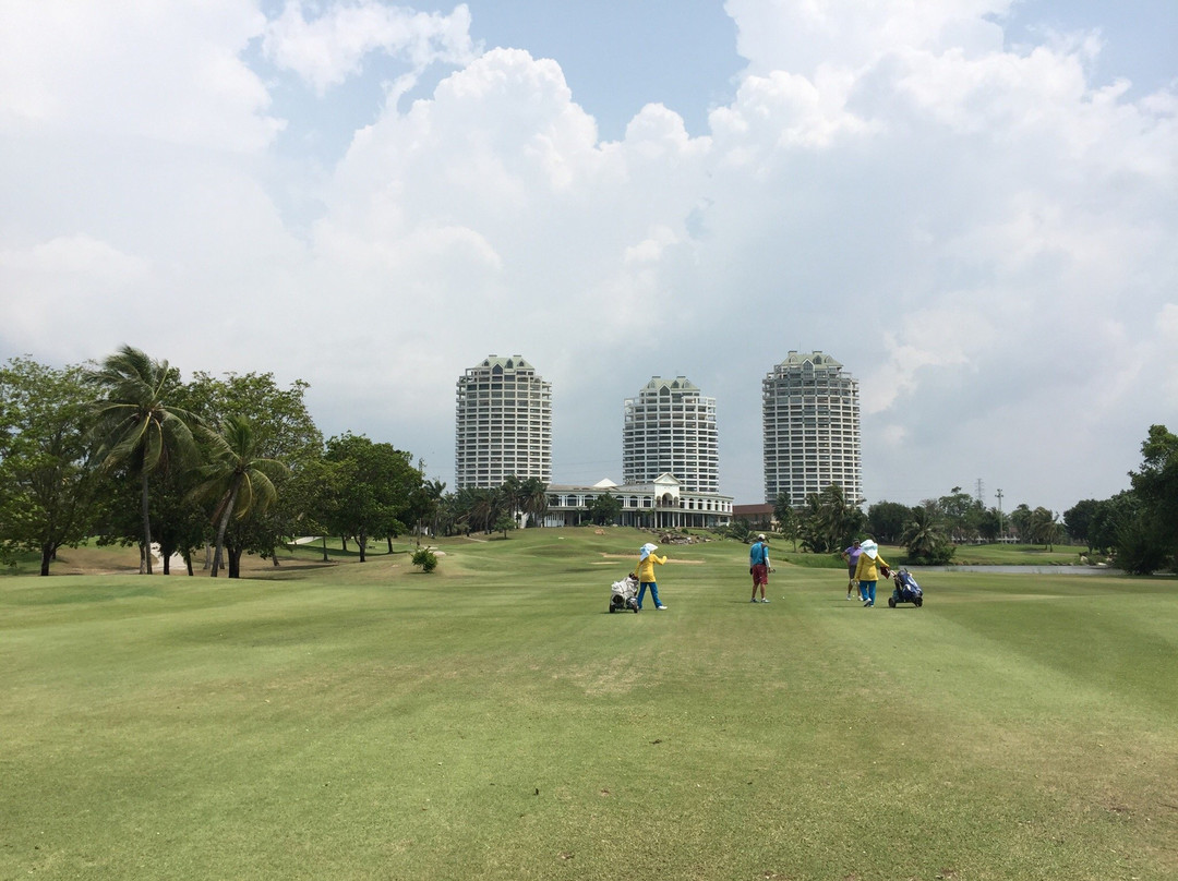 Crystal Bay Golf club-是拉差必去景点