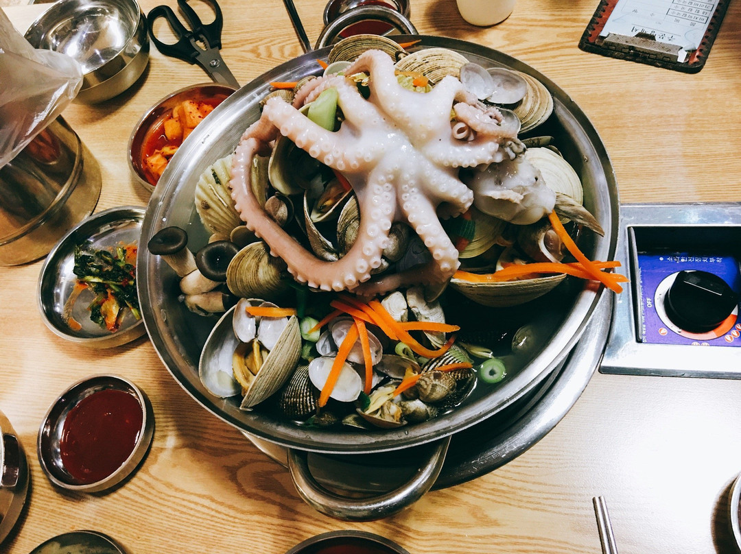 安山市餐馆和美食-Daedong River Manila Clam Noodles Soup