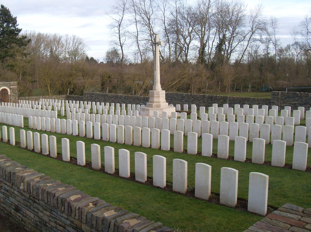 Level Crossing Cemetery-Fampoux必去景点
