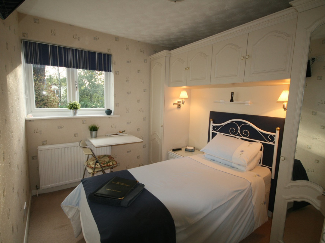 Riverside Guesthouse主图