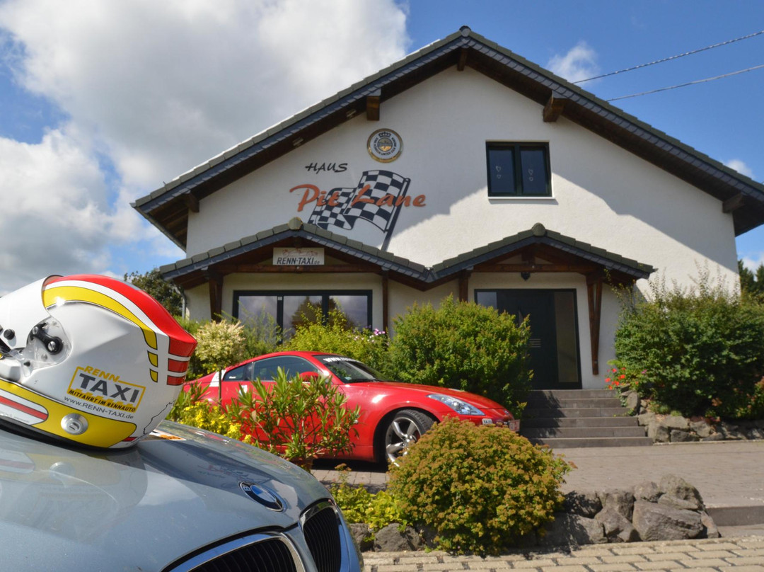 Haus Pit Lane主图