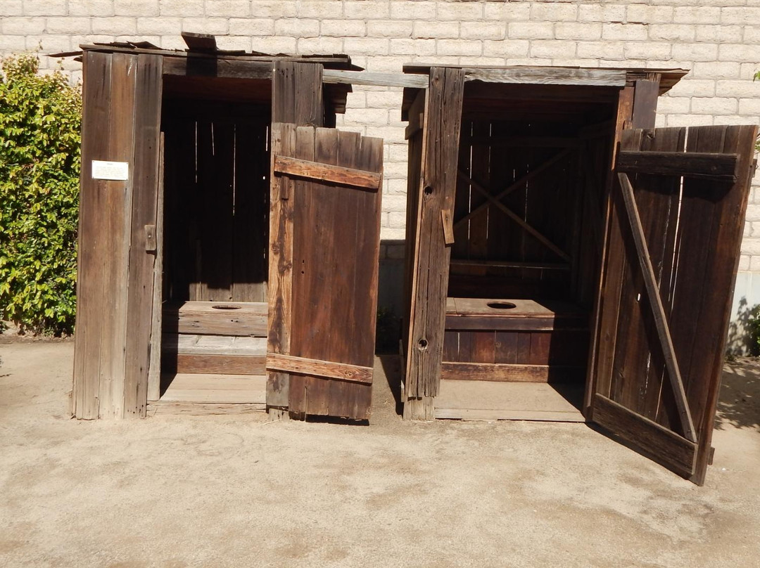 Leonis Adobe Museum景点图片