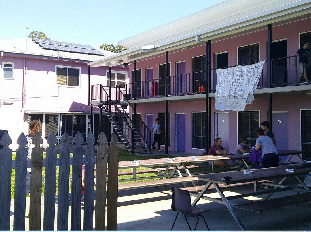 Home Hill Backpackers