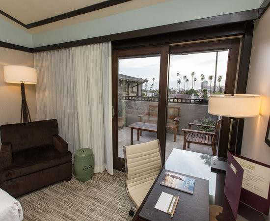 安布罗斯大酒店