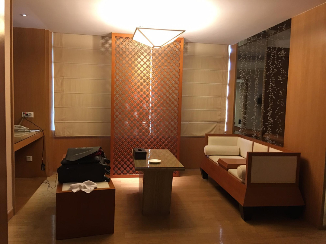 银丰花园酒店主图