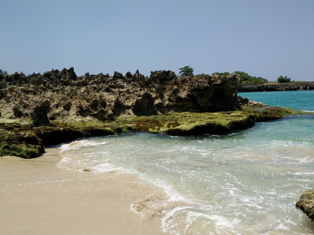 Pero Beach景点图片
