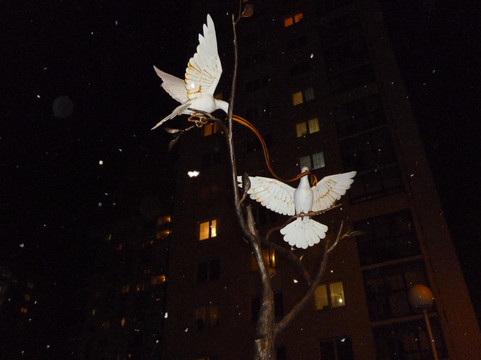 Lesnoi旅游景点-The Sculpture The symbol of the Seventieth Anniversary of the Great Victory