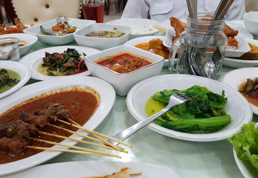 Perbaungan餐馆和美食-Rumah Makan Bahagia II