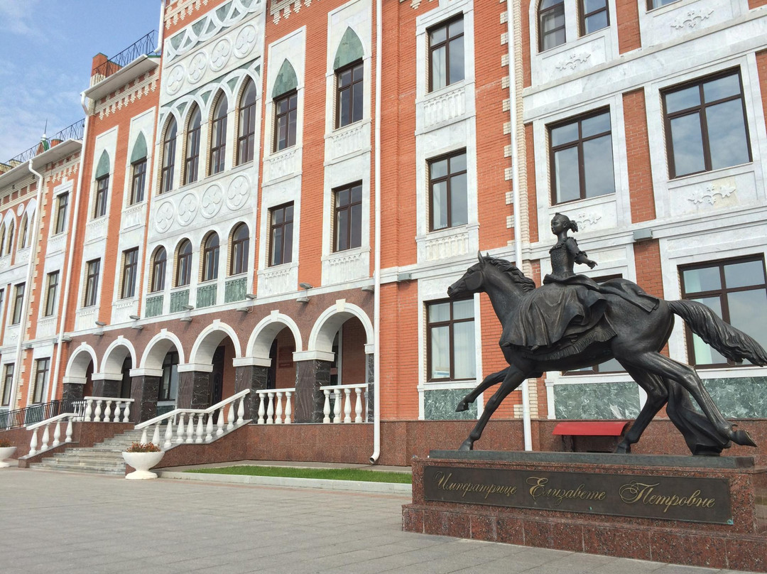 Monument to Empress of Russia Elizaveta-Yoshkar-Ola必去景点