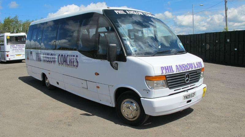 Phil Anslow & Sons Coaches景点图片