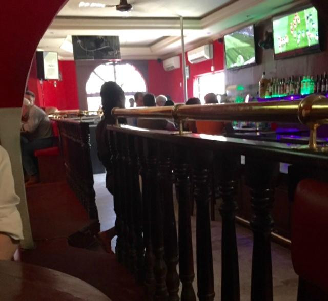 Ikotun餐馆和美食-The Long Bar Lagos