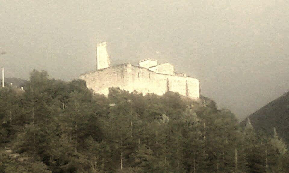 Rocca Varano景点图片